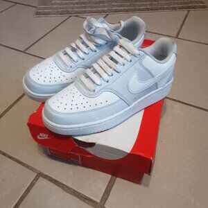 Size 8 women's Nike af .